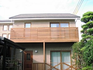 2階建て木製ウッドデッキ施工例   